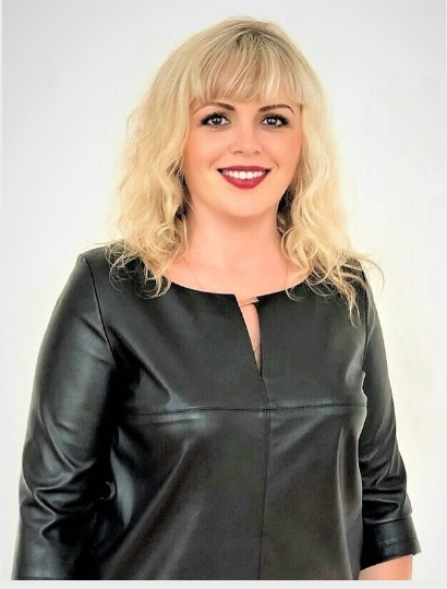 Колеснікова Ірина Василівна : заступниця директора з науково-методичної роботи, кандидатка педагогічних наук, професорка кафедри суспільно-гуманітарних дисциплін